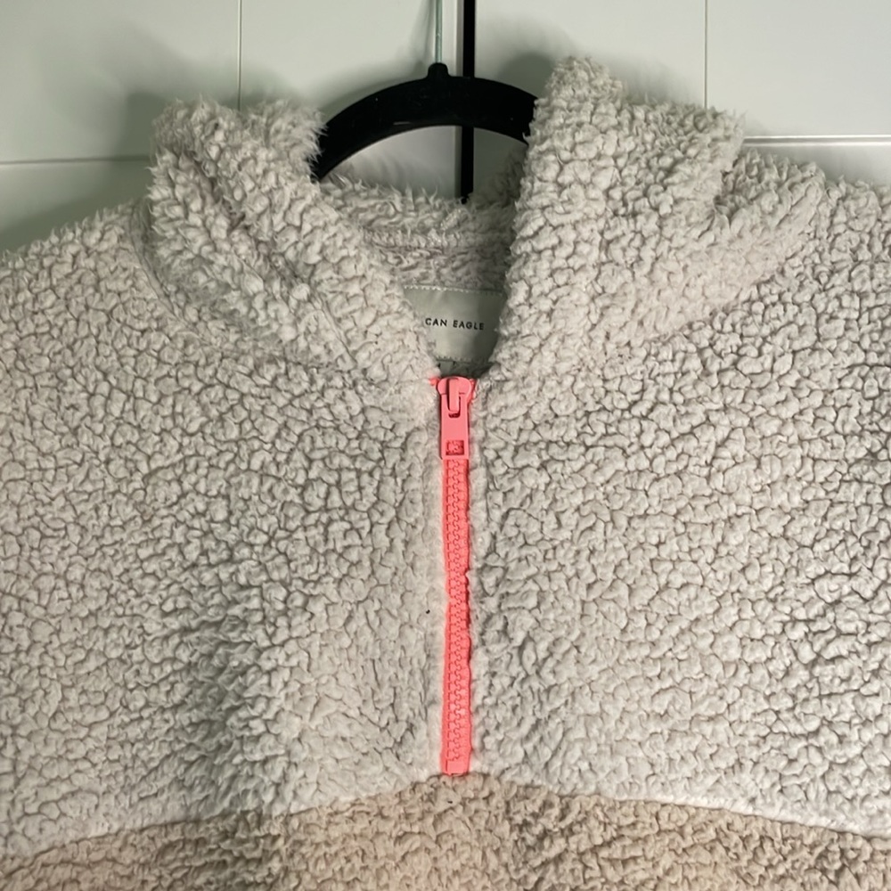 American Eagle Sherpa Quarter Zip Hoodie - Size Medium - Picture 2 of 8